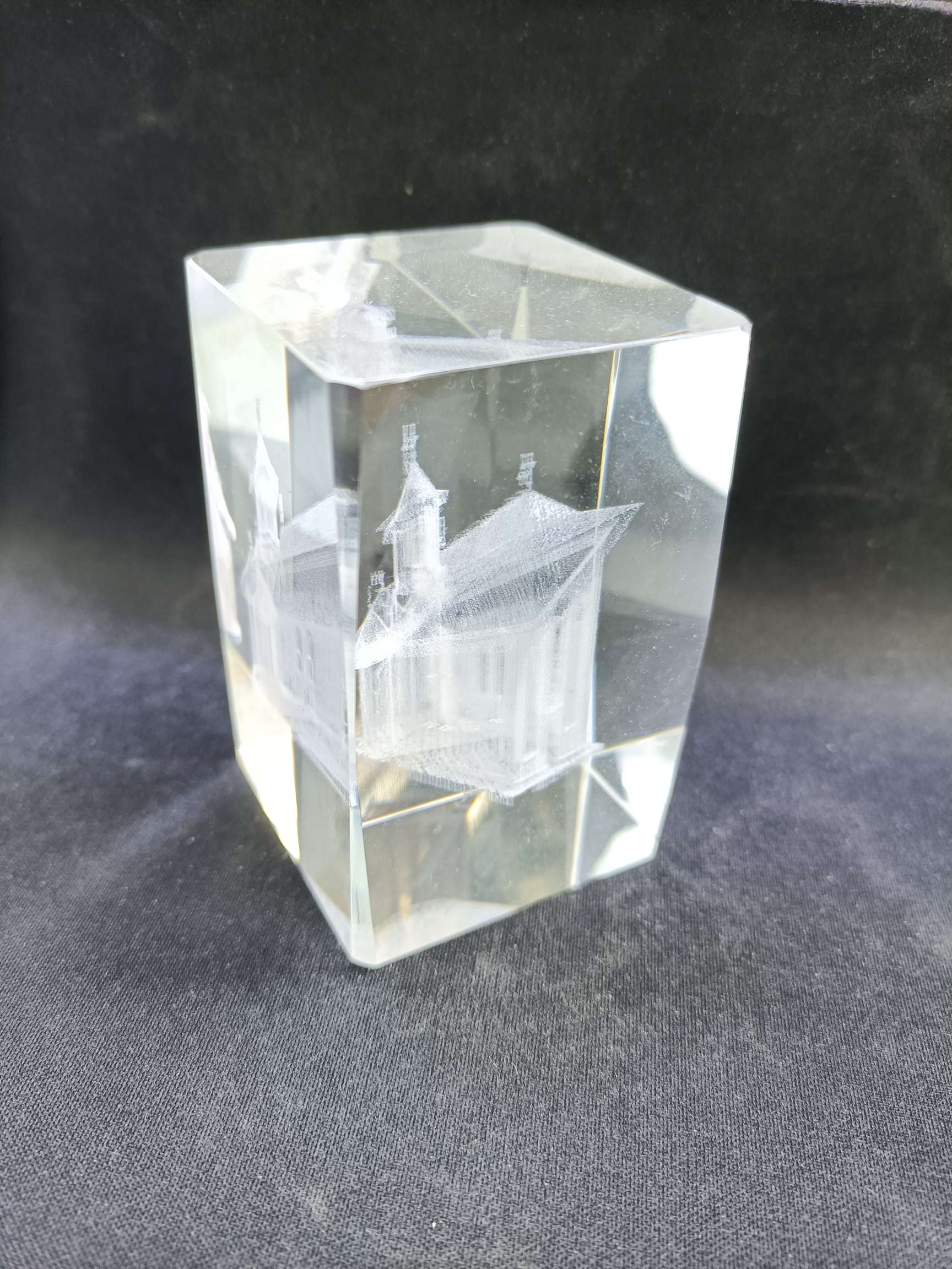 Yan fan crystal craft 7951 cristal 5X8 cuadrado cuerpo escultura imagen arquitectura Application Scenario