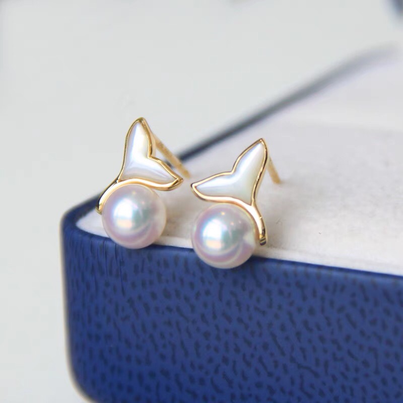 Pearl stud female shell fishtail earrings for girlfriend