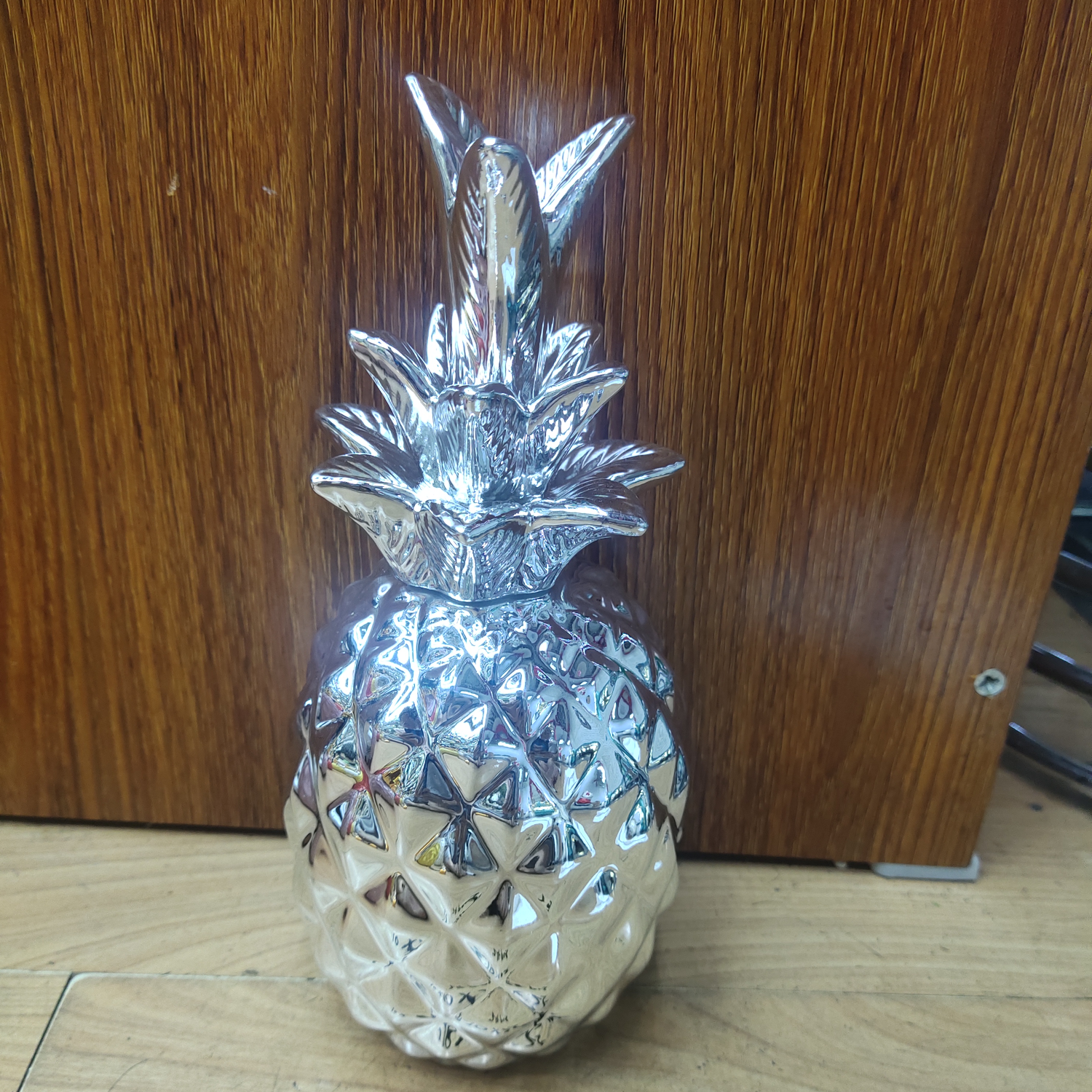 7961－20 陶瓷电镀大号银色波萝，北欧风格，家居摆件产品
