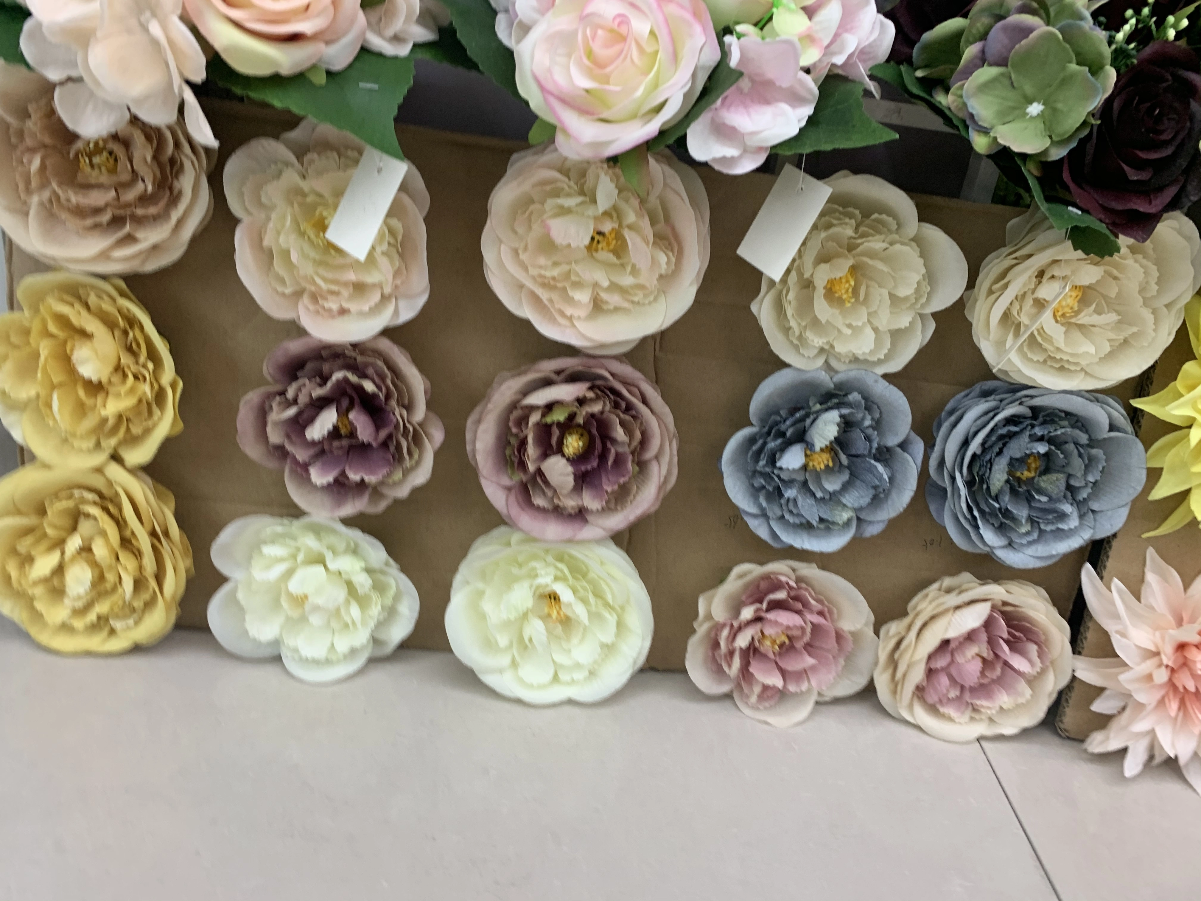 Seven roses detail image 3