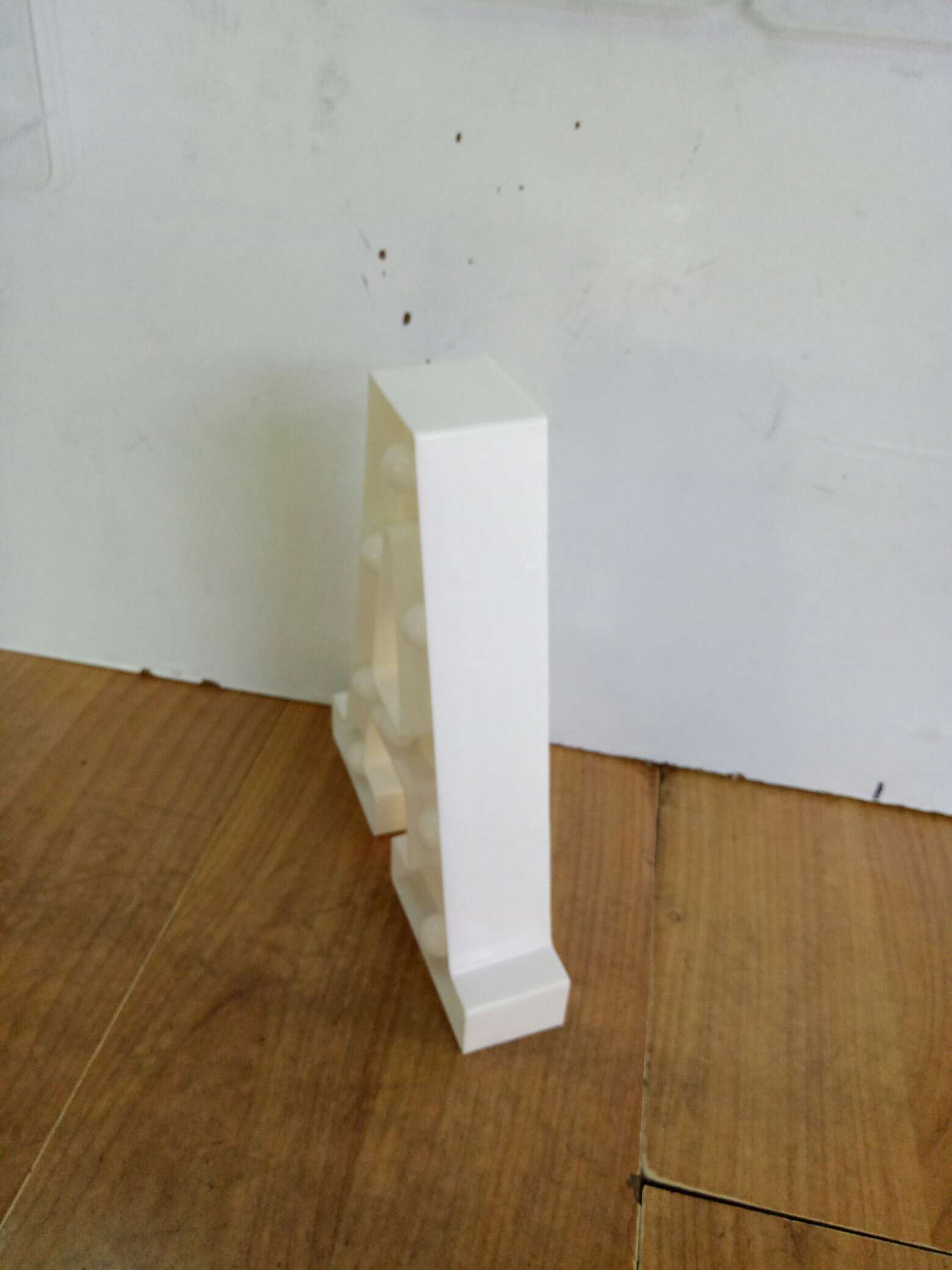 21.8 cm white A-letter lamp details Picture