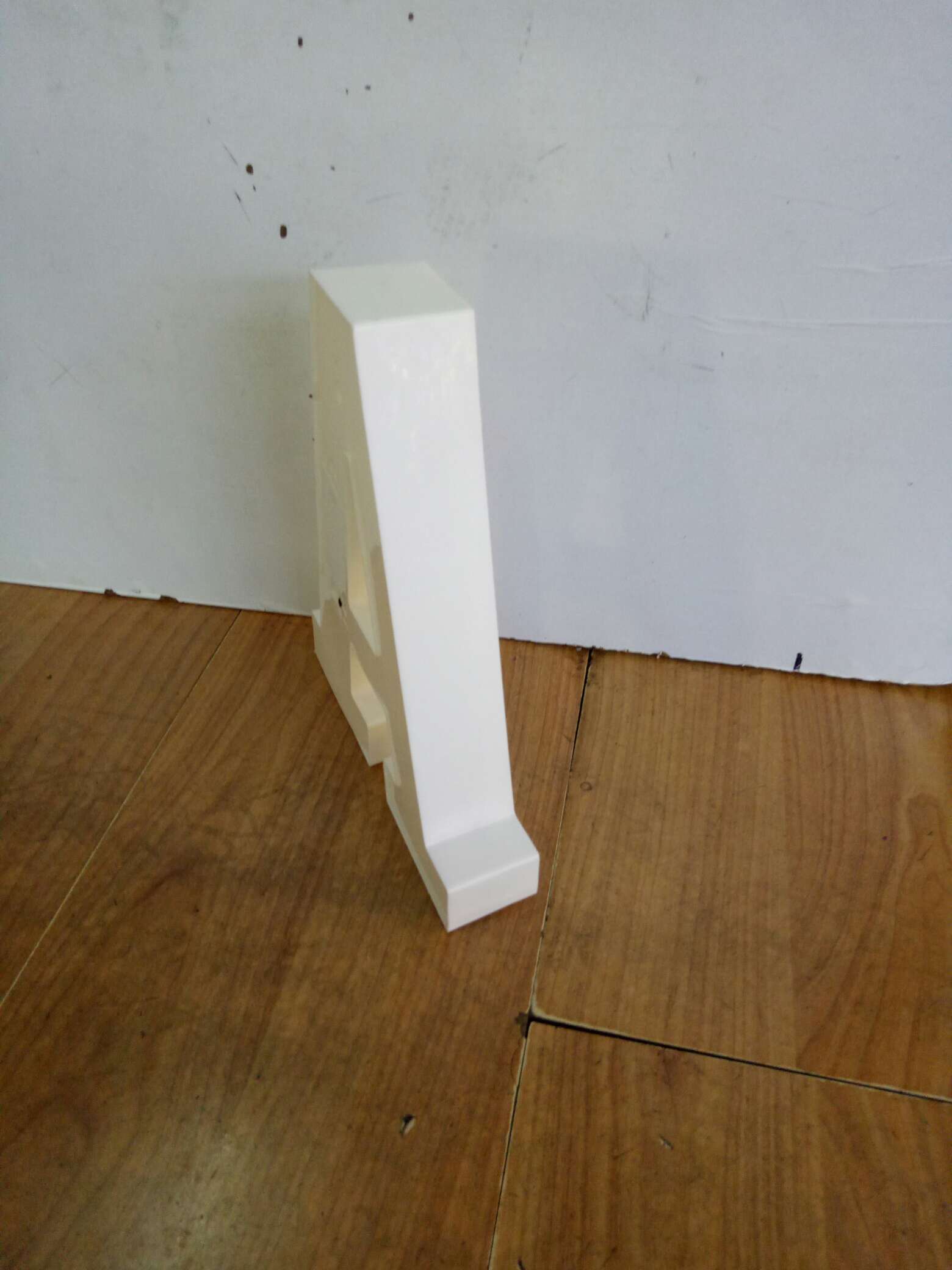 21.8 cm white A-letter lamp Item Picture