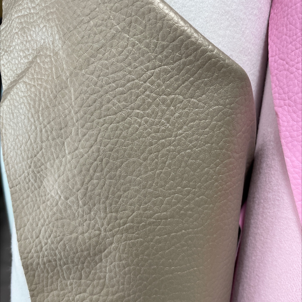 Large lychee-patterned leather fabric, leather sofa, leather belt accessories, champagne dlz033