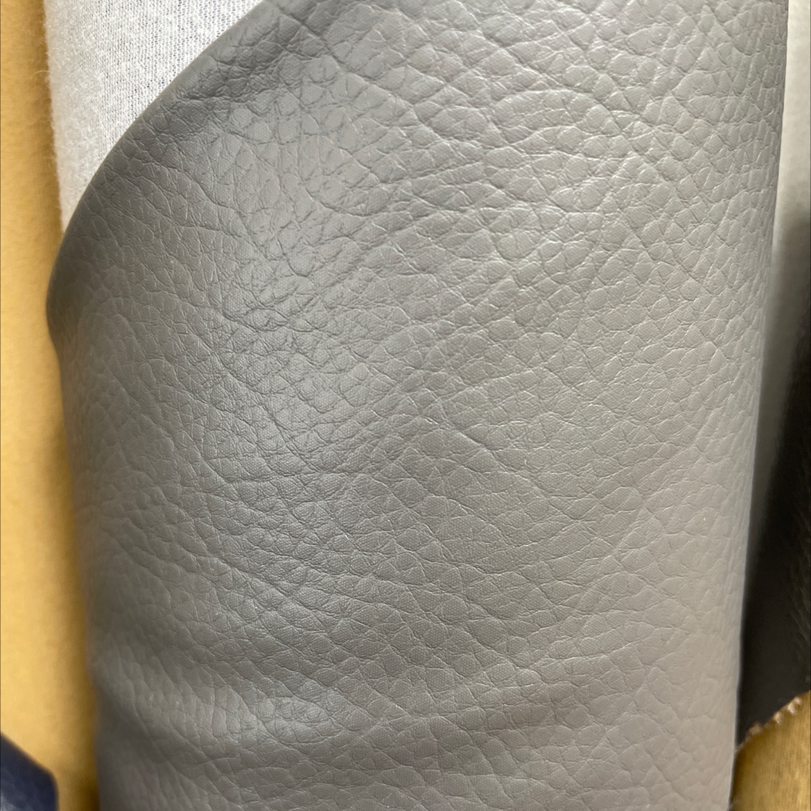 Large lychee-patterned leather fabric, leather sofa, leather belt, accessories, grey dlz032