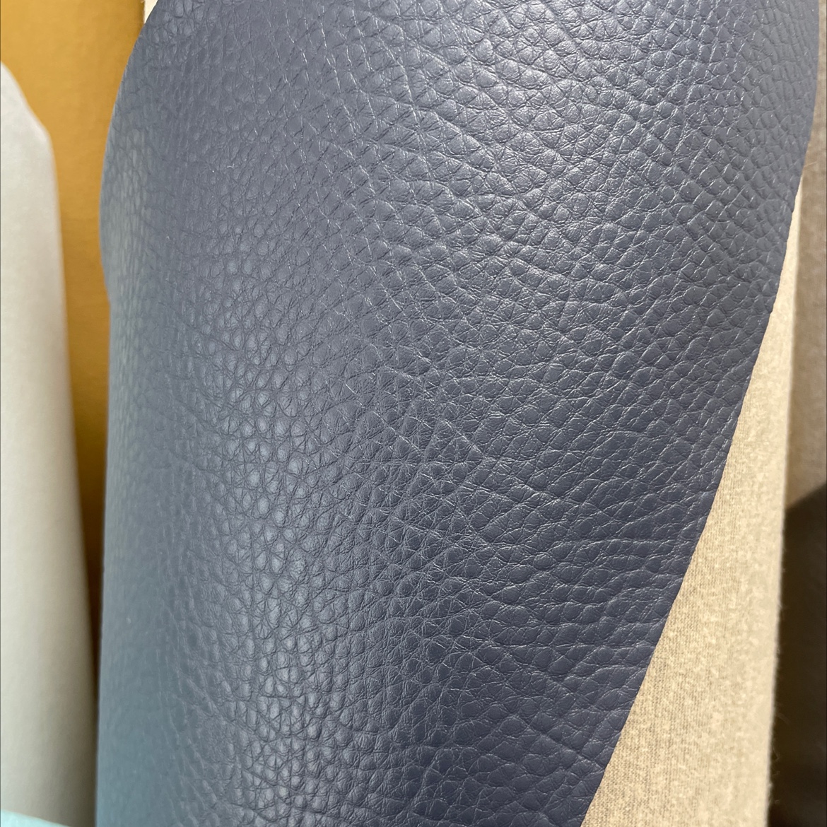 Leather fabric with a large lychee pattern, leather sofa, leather belt and accessories, deep blue dlz017 Application Scenario