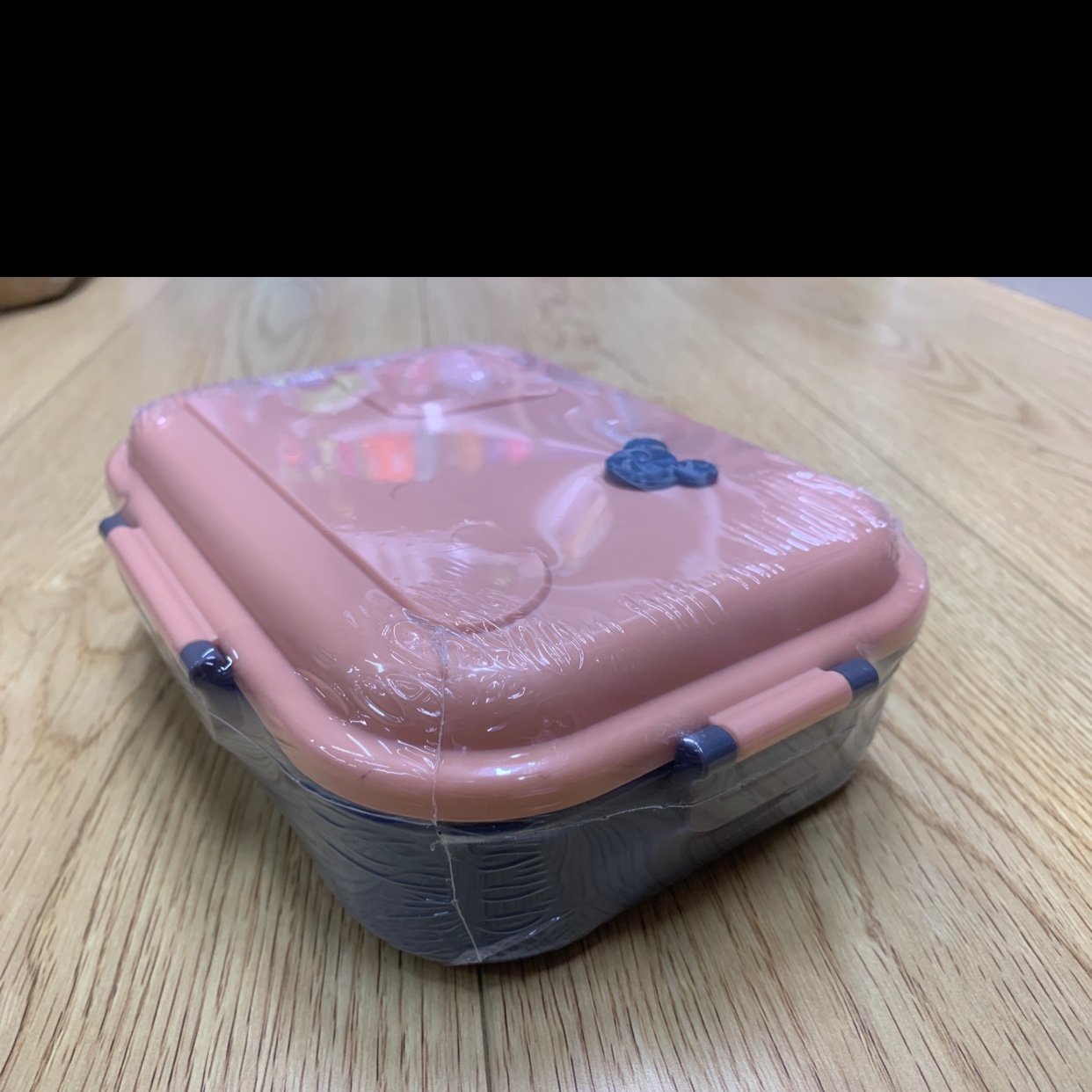 The new student lunch box has four buttons Specification drawing
