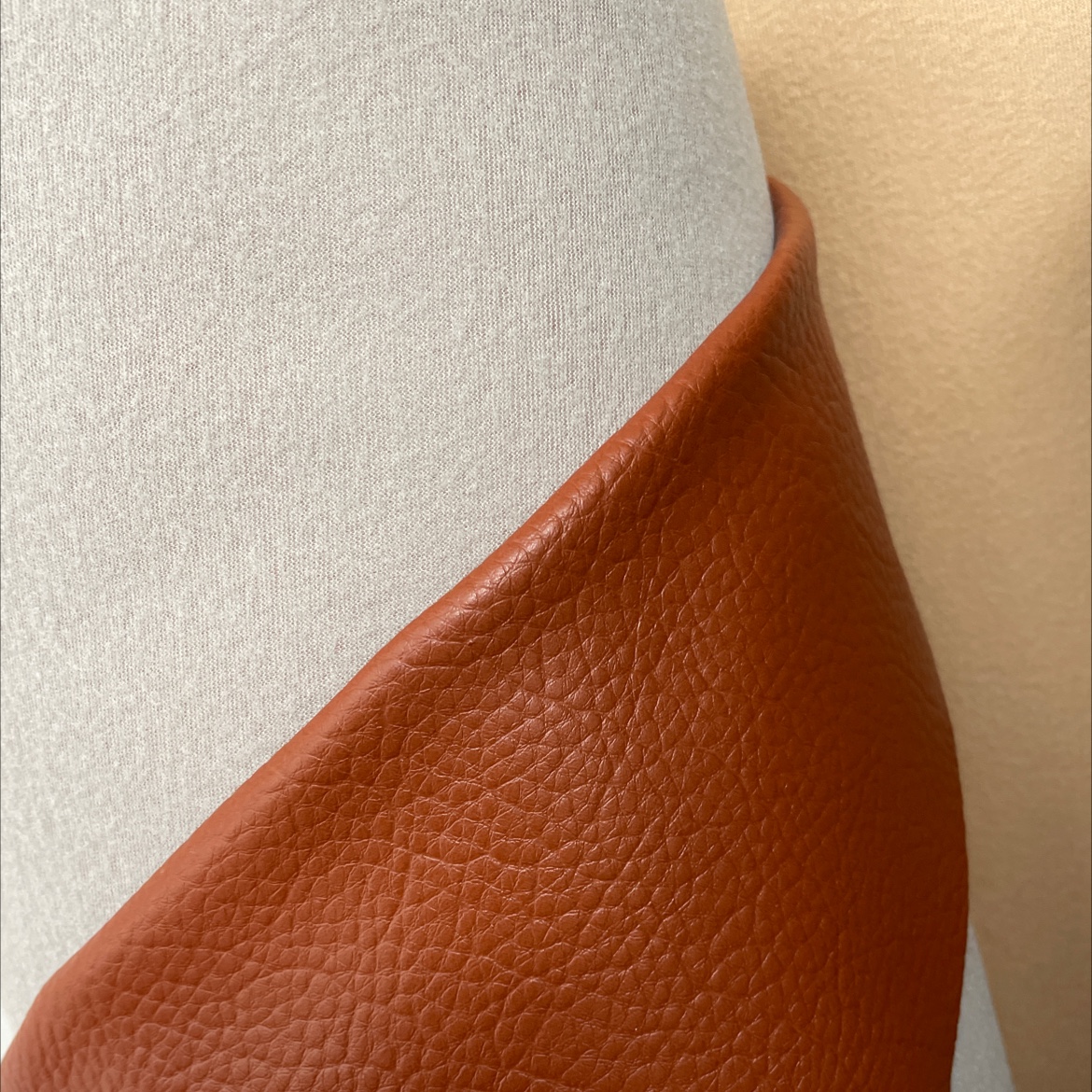 Large lychee-patterned leather fabric sofa belt accessory red and brown dlz023a Application Scenario