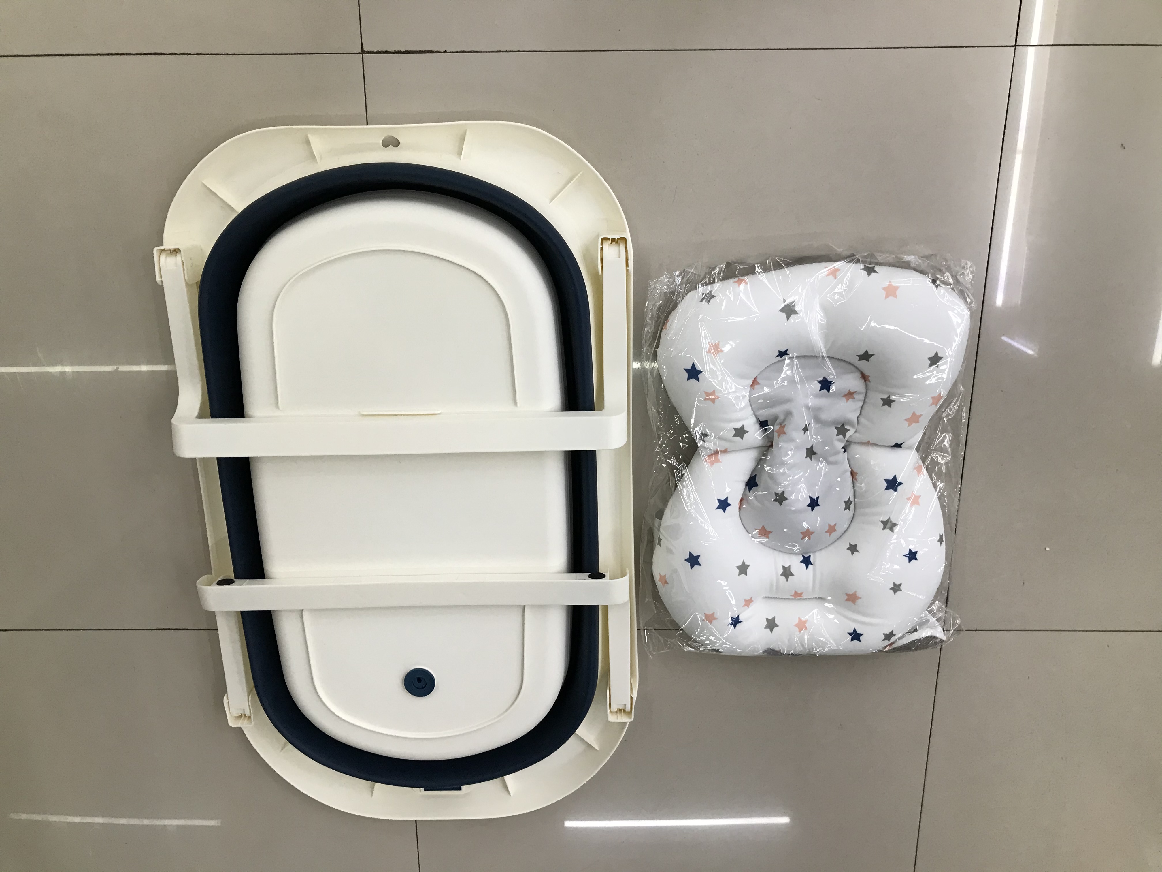 婴儿洗澡盆宝宝折叠浴盆新生幼儿儿童可坐躺家用大号沫浴桶小孩用品产品图