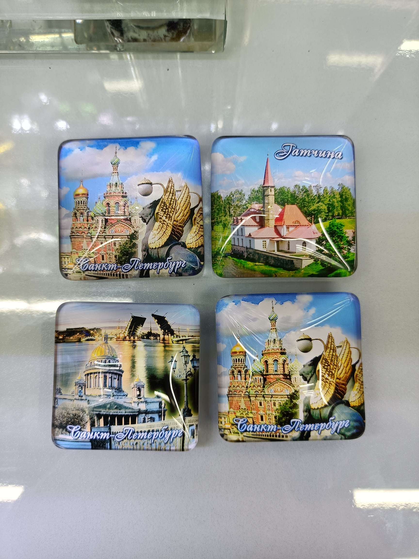 Yan Fan Crystal Craft 7951 color-printed Crystal 5.5X5.5 square fridge magnet Item Picture