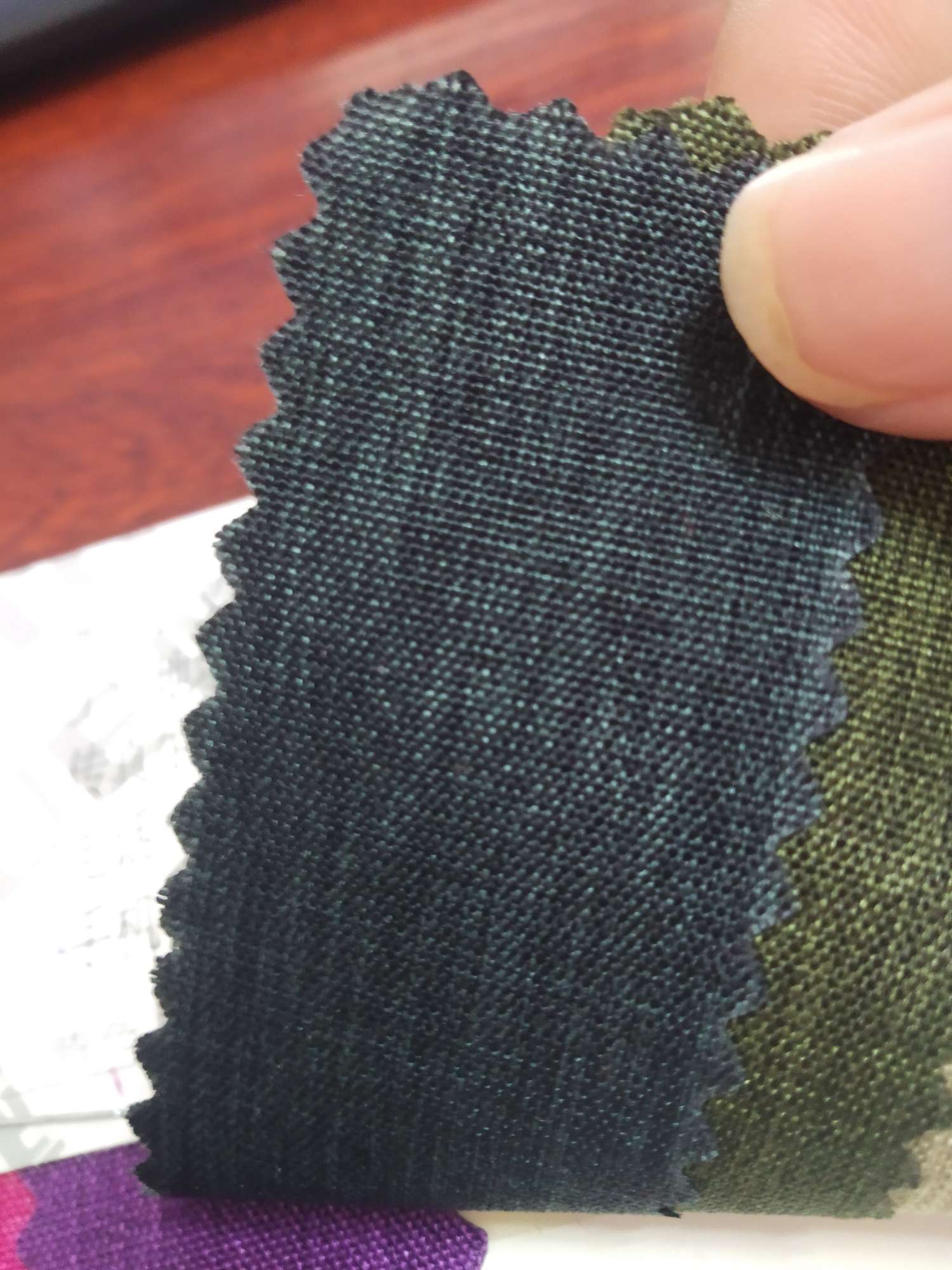 TY-- 034 300D Matte and stretchable pu waterproof 13# green mesh Item Picture