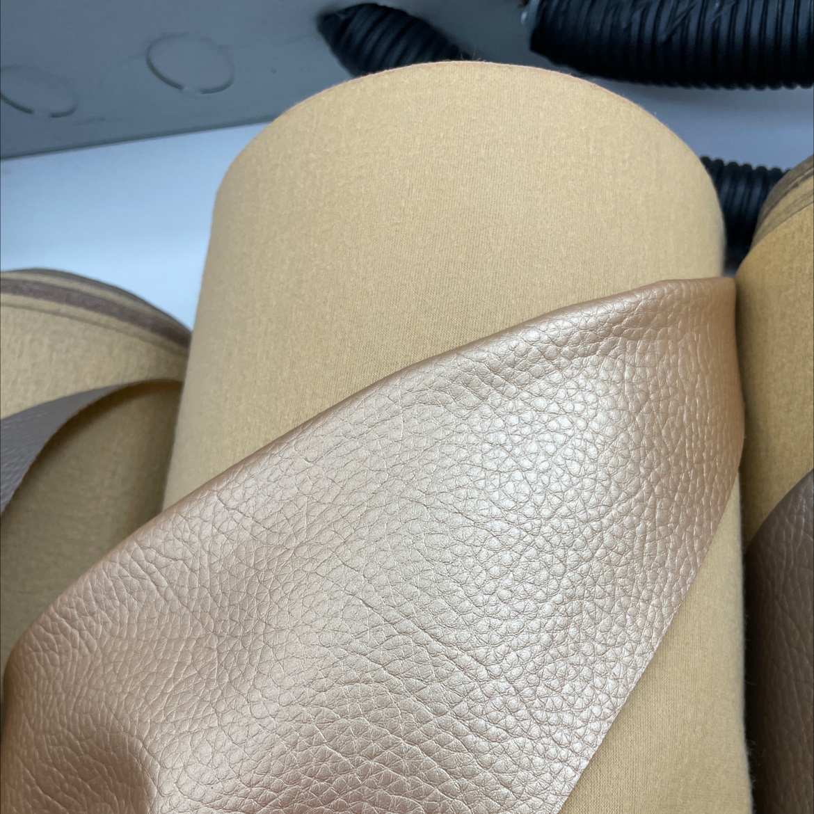 Large lychee-patterned leather fabric, leather sofa, leather belt, jewelry, gold dlz035 Specification image