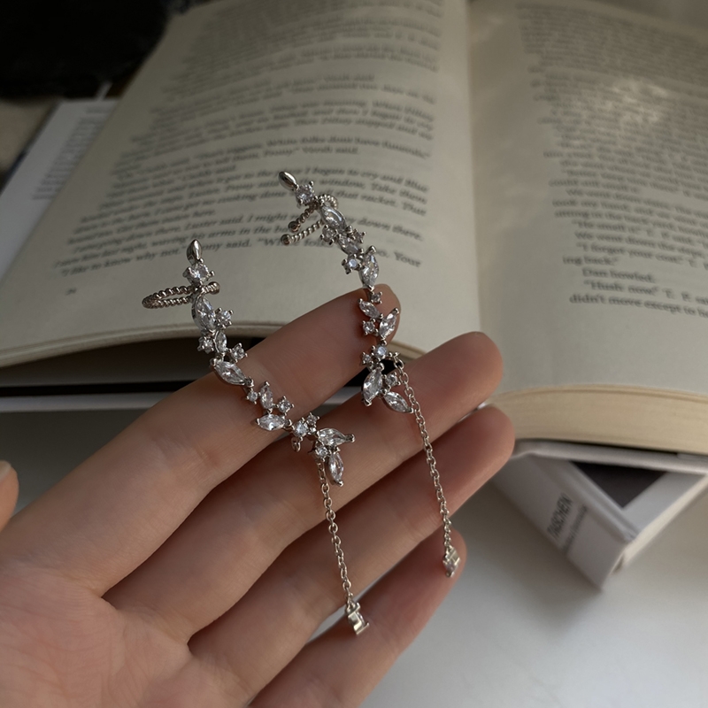 New earring clip Eardrop Hip Hop loco Cool Instagram Cool niche European and American personality earring Flower with zircon chain earring 35