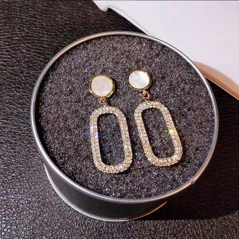 Full diamond earrings, 2021 new trendy Korean style, super ethereal high-end internet-famous earrings, best-selling ear clips, no ear piercings for women