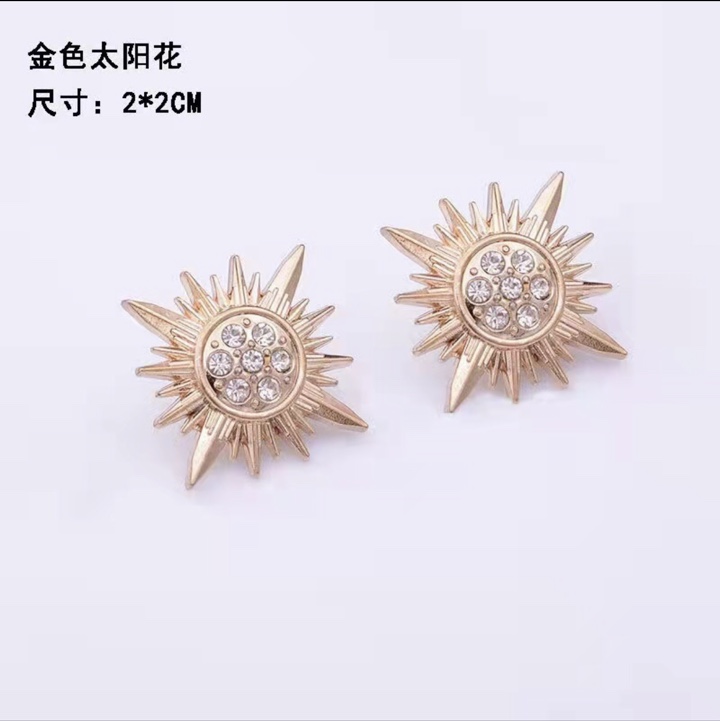 2021年新款,高档衬衫领饰领针胸花,领扣刺马针,男西装皇冠小胸针以及复古女别针领花。(按双批发)