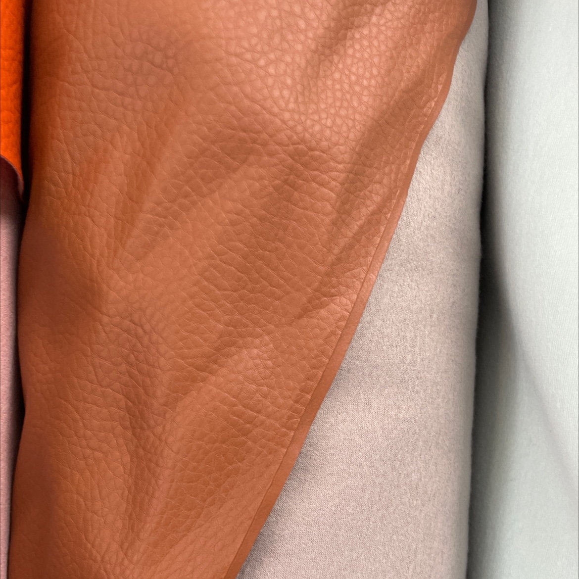 Large lychee-patterned leather fabric, leather sofa, leather belt, accessories, light brown dlz022 Application Scenario