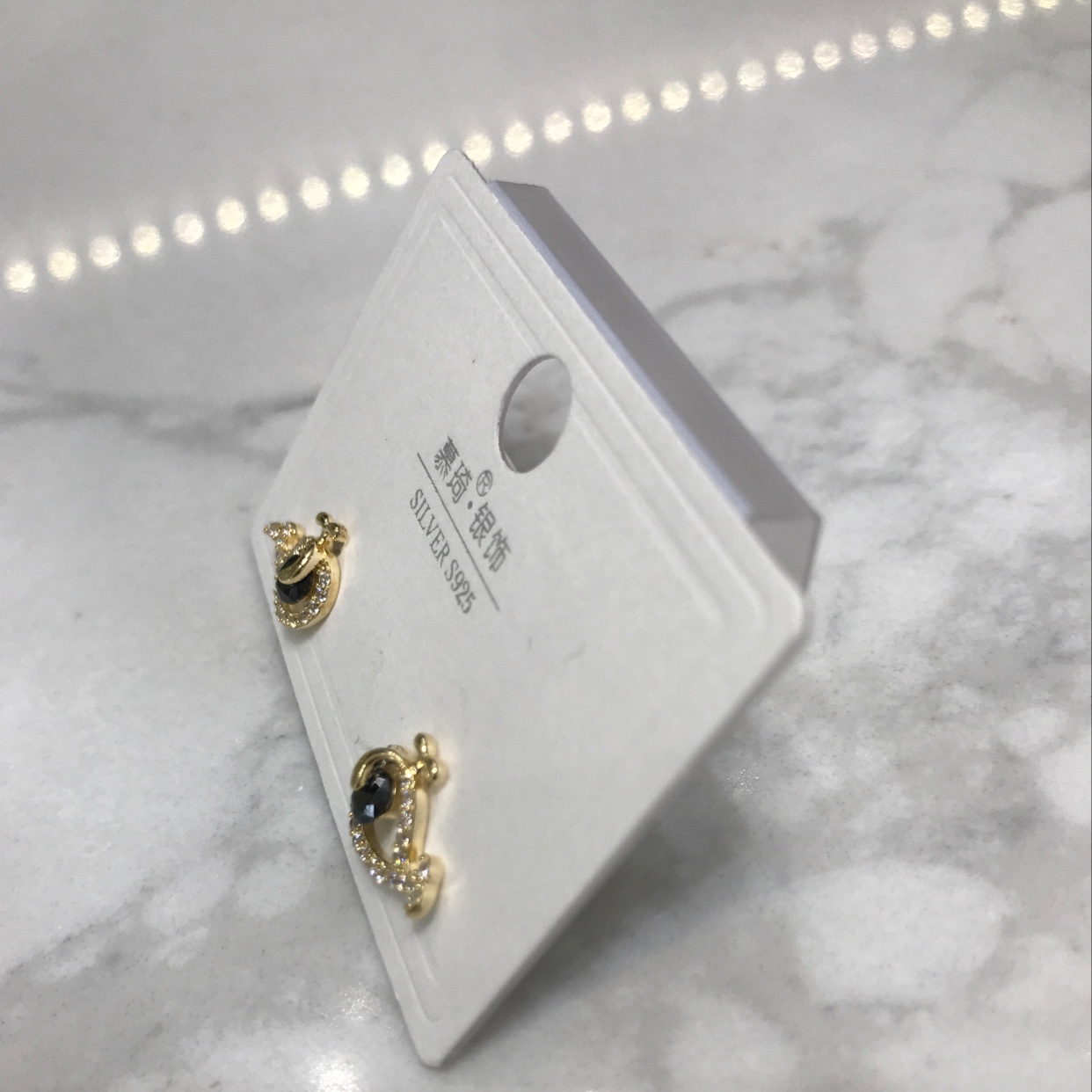 Little whale ➕ black zirconium details Picture