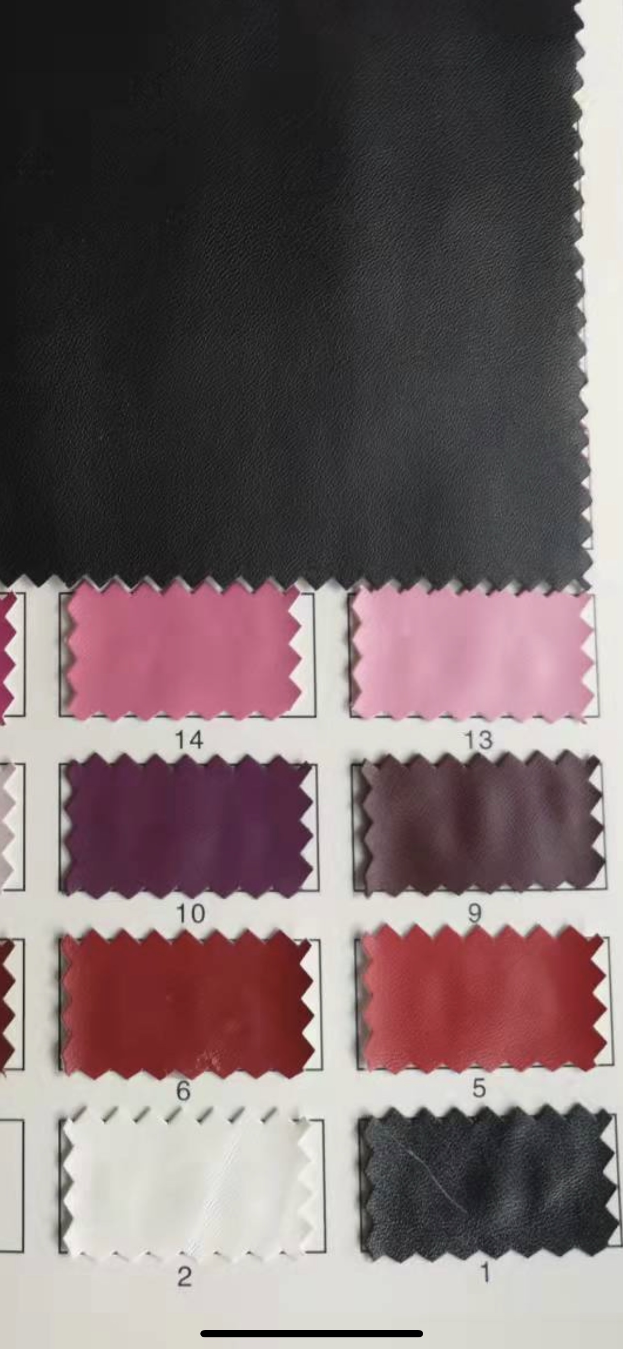 Yangzi Crocodile is selling a large number of high, medium and low-end leather fabrics in stock directly from the manufacturer. We are selling a large number of popular new high, medium and low-end cases in stock Item Picture