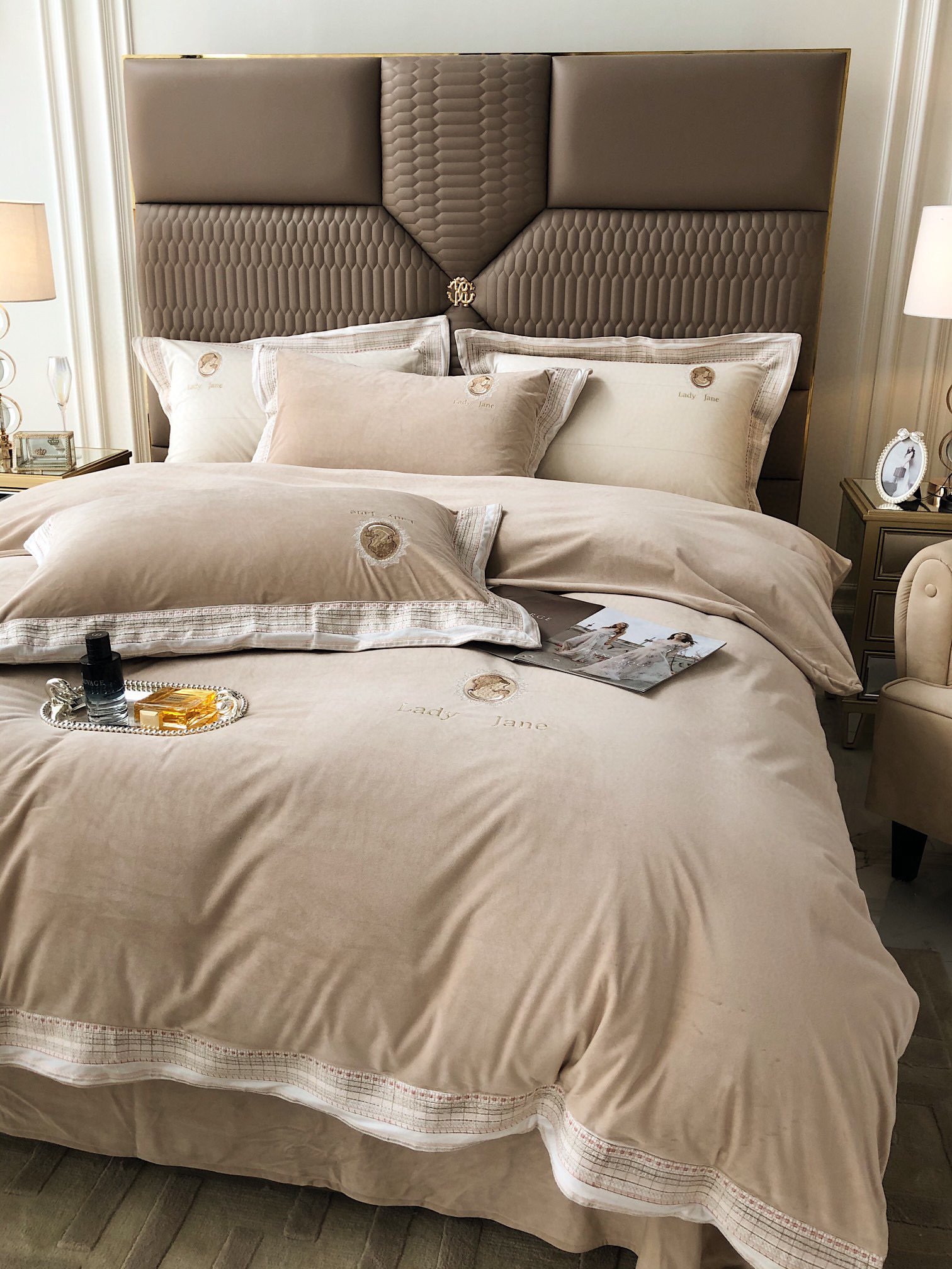 其他婴幼儿寝具/服饰实物图