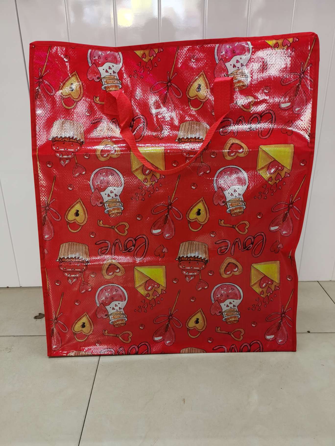 The original manufacturer offers a wide variety of patterns. You can freely choose woven bags, luggage bags, clothes storage bags, and waterproof cotton quilt storage bags for home storage. These are your ideal choices detail image 4