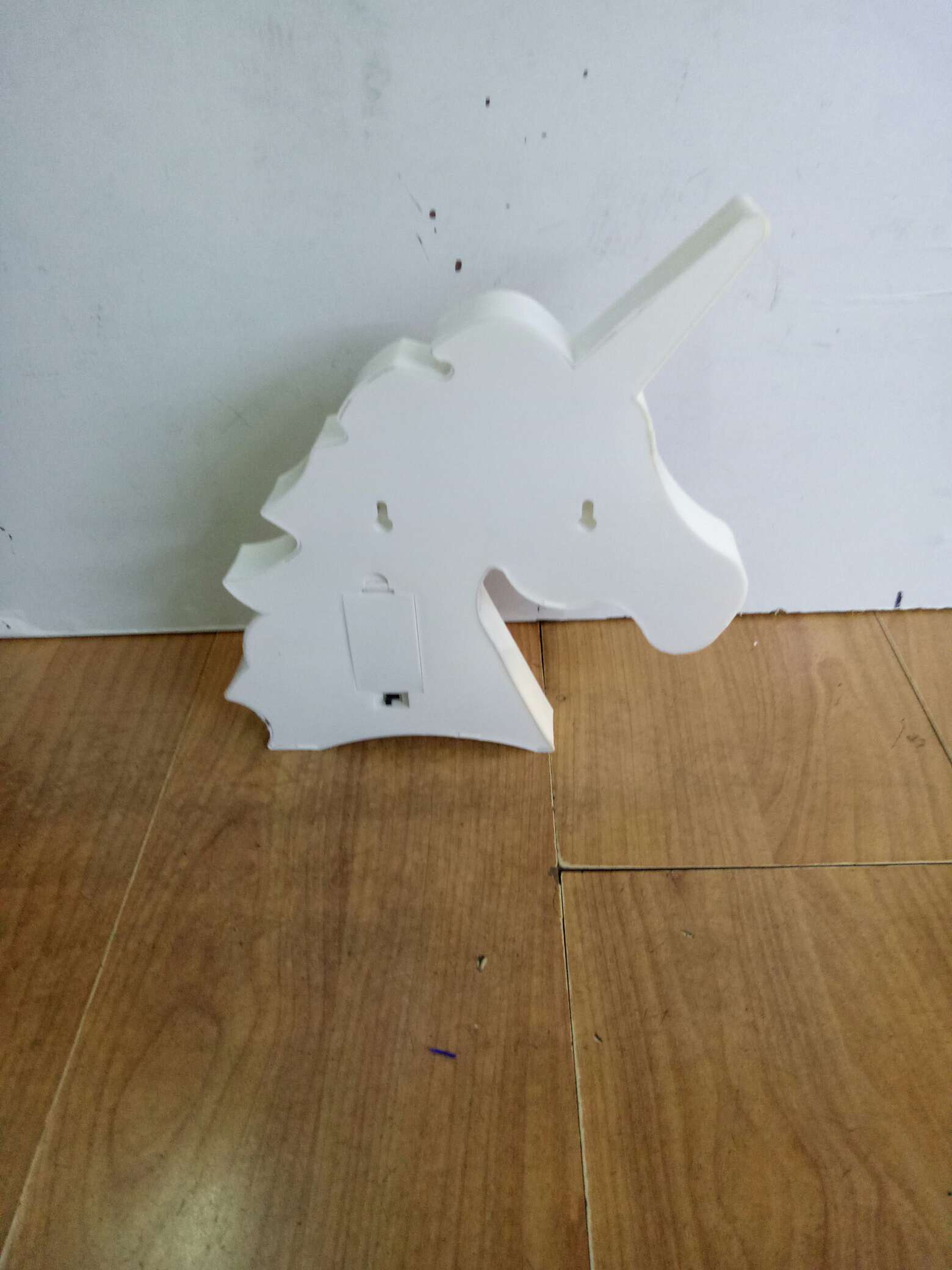 Пластиковая лампа с золотистой головой 048 details Picture