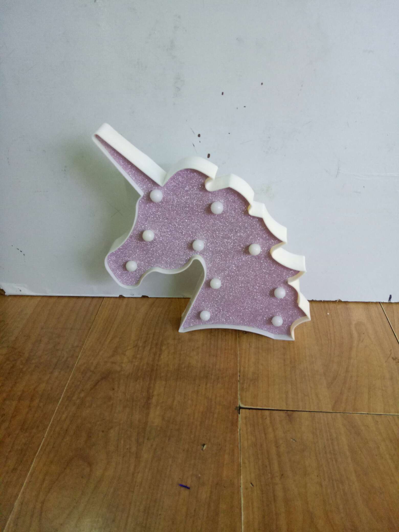 Пластиковая лампа с золотистой головой 048 Item Picture