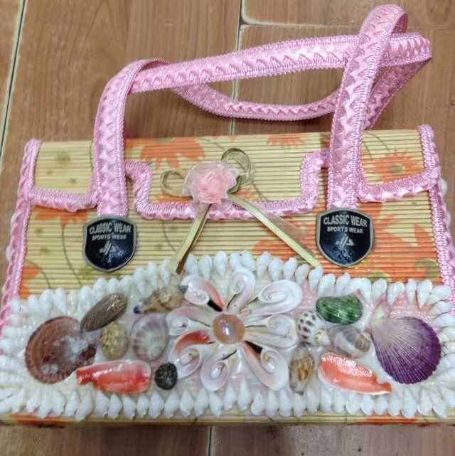 粉红斜挎包
粉红斜挎包
天然贝壳海螺壳海星装饰鱼缸造景婚庆卷贝鱼寄巨蟹