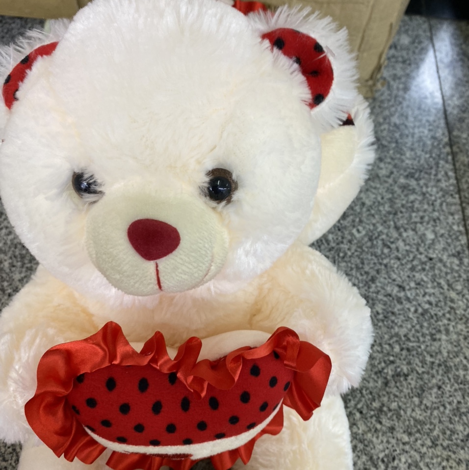 A variety of plush toys, cute throw pillows, children's gifts, and soft and adorable dolls to choose from