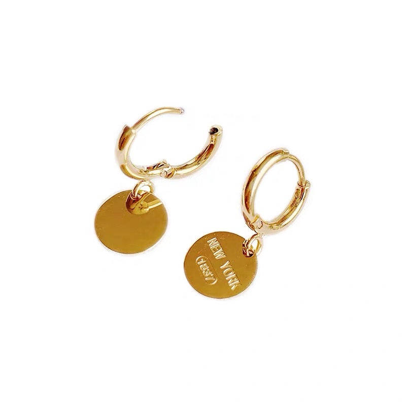 High-end French letter round plate earring earrings for women, a niche English New York titanium steel Jaya steel accessory pic 3