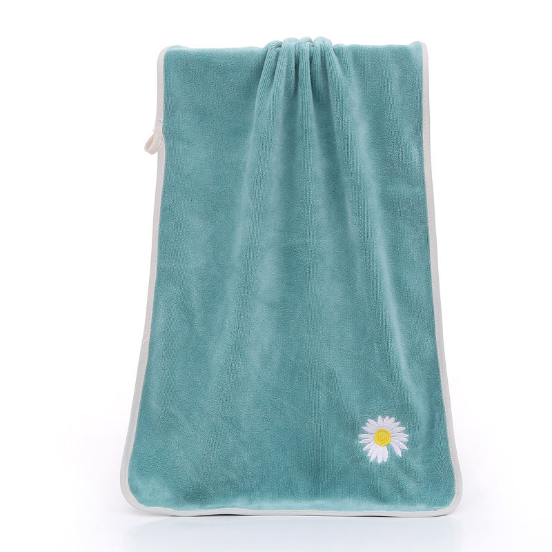 Fine fiber towel, little Daisy, youthful style towel, soft and absorbent, household adult dry hair towel, face towel Application Scenario