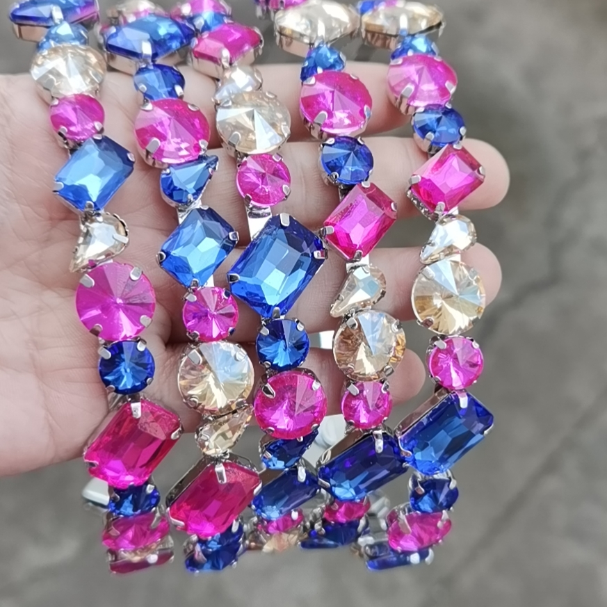 Yiwu International Trade City Chaoxia Diamond Jewelry's best-selling hair bands, with a high-end style, Korean style, classic fashion, and a high-end style in various colors