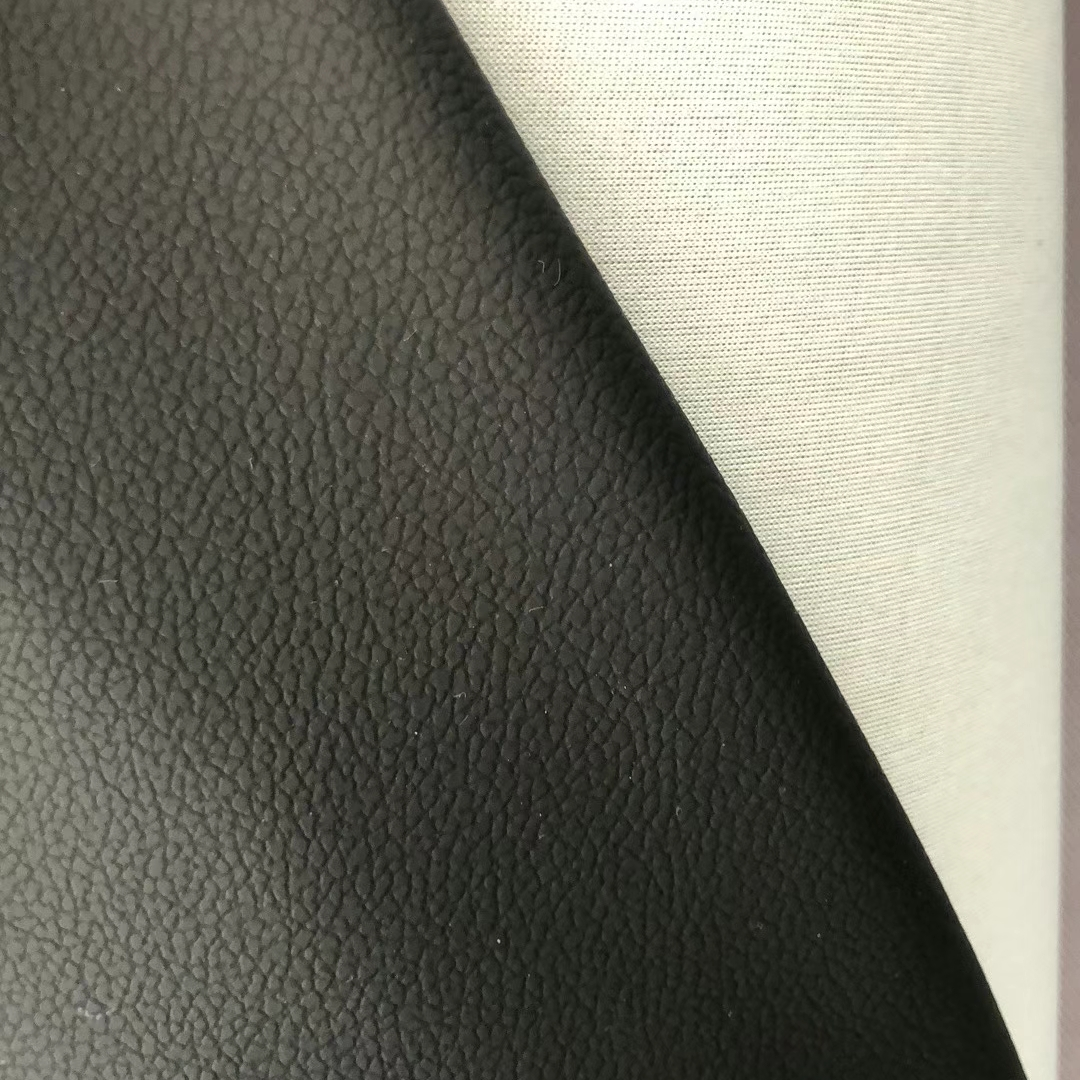 The four sides are marked with Audi patterns