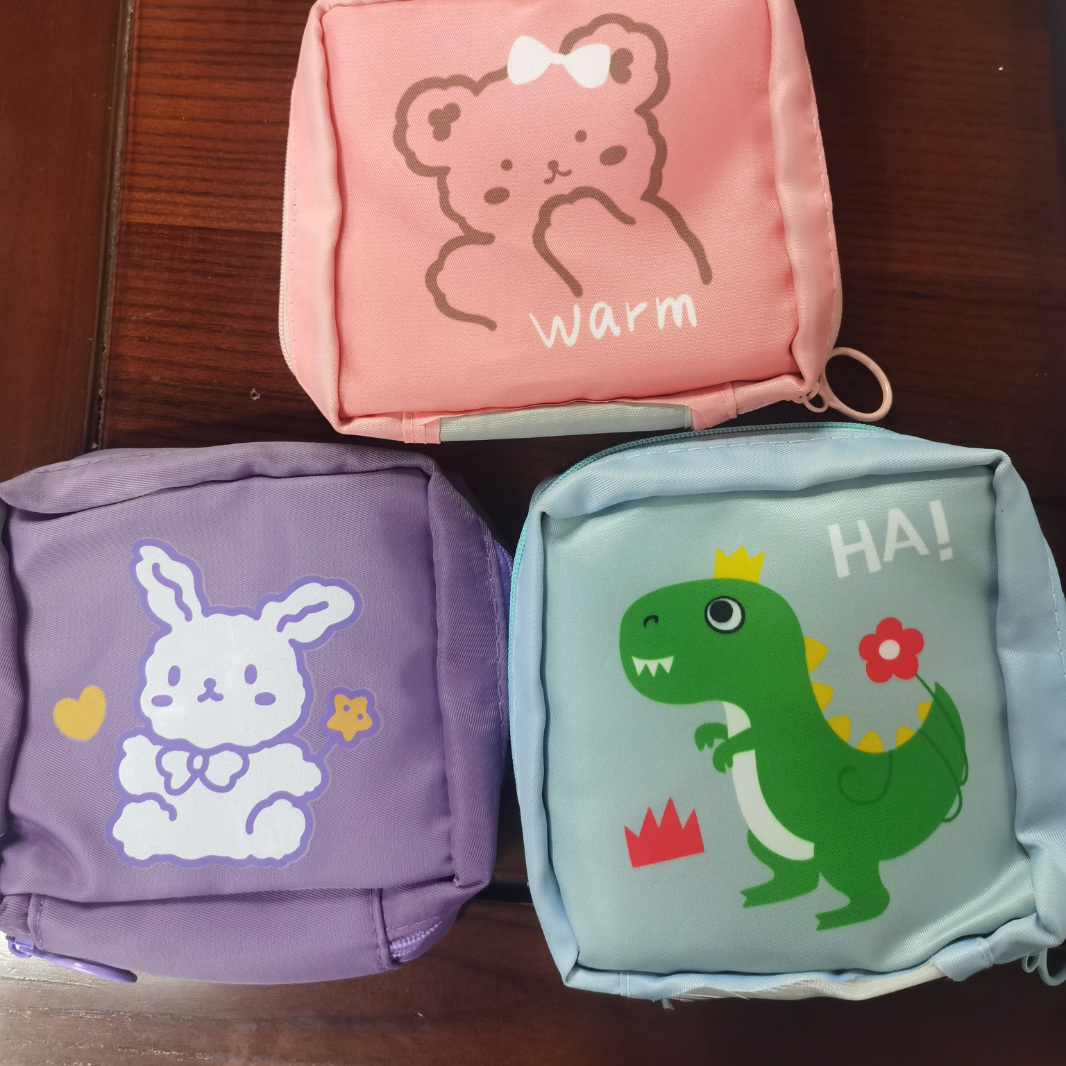 厂家直销全网热卖大量现货环保防水斜纹布卫生棉包包家居收纳旅行套装鞋包等面料