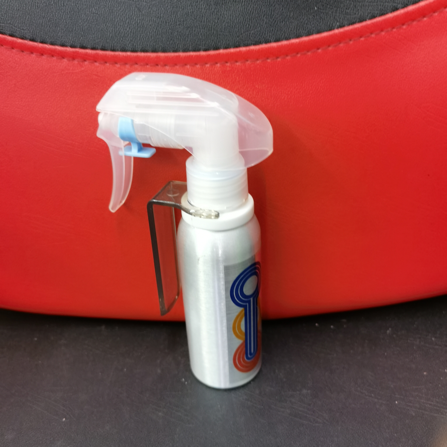 喷水壶银色圆筒