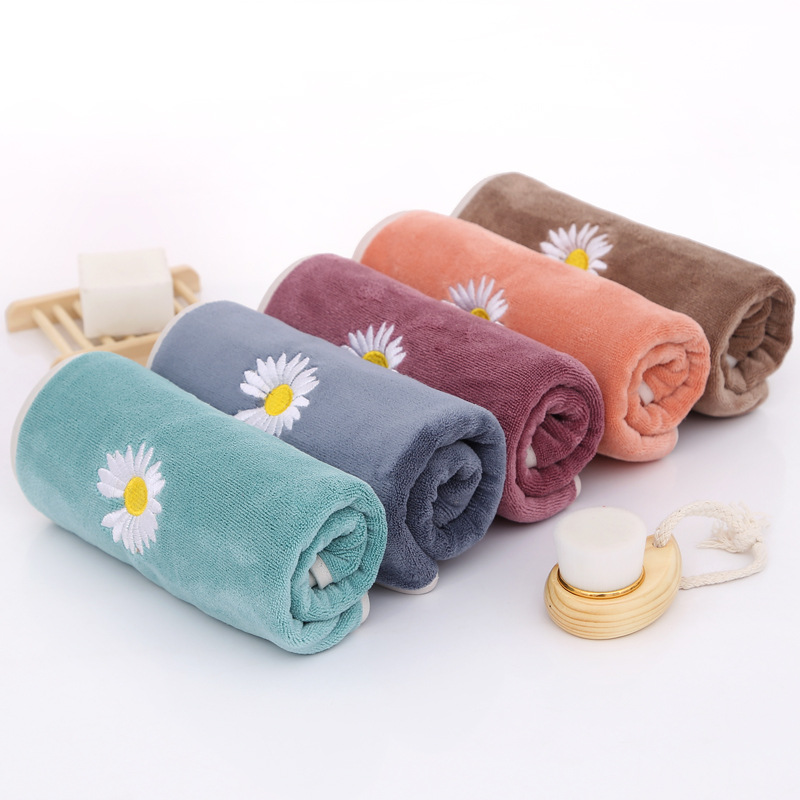Fine fiber towel, little Daisy, youthful style towel, soft and absorbent, household adult dry hair towel, face towel details Picture
