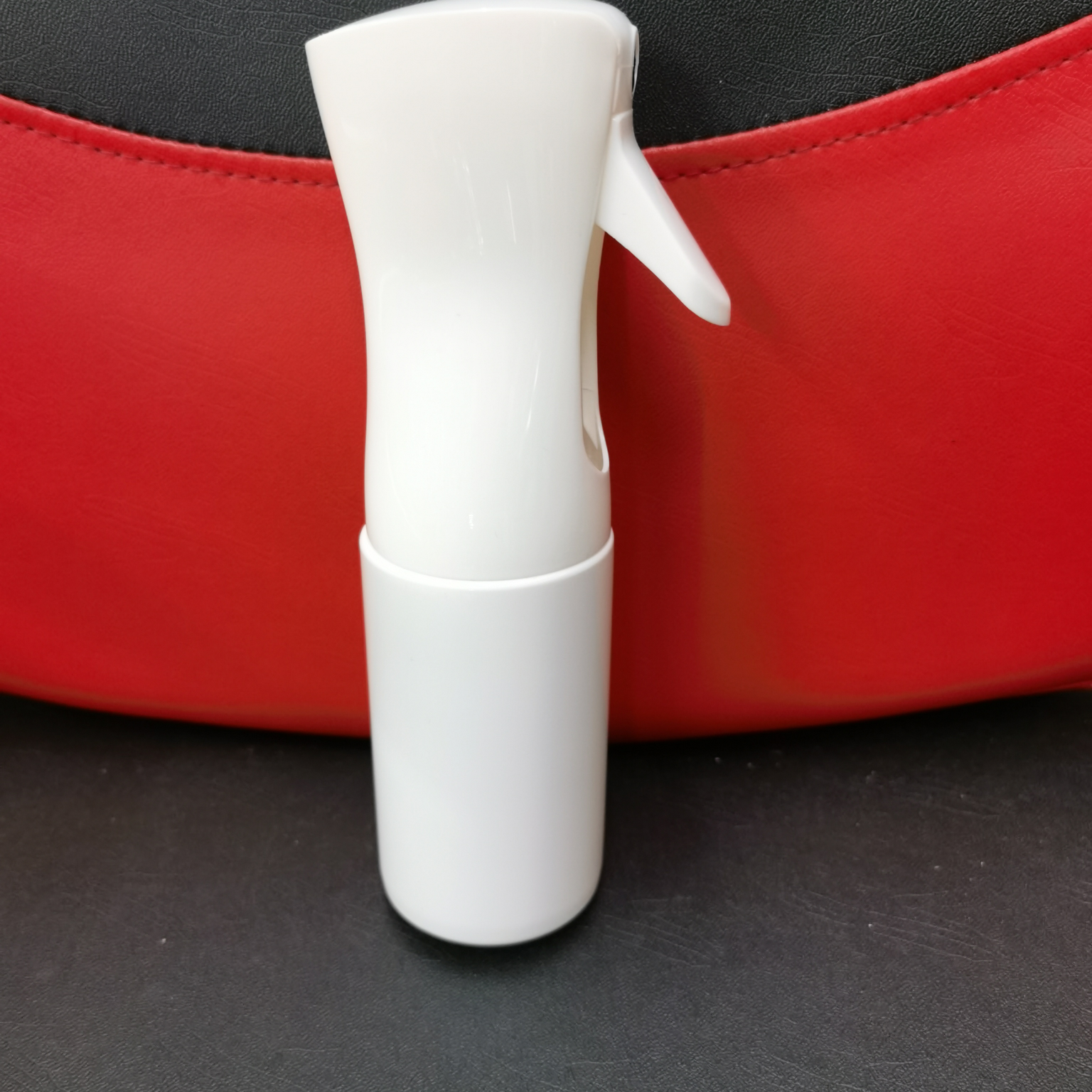 Water bottle white