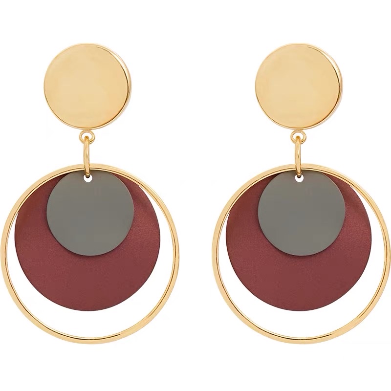 Hong Kong-style vintage earrings, cool and stylish. Round slimming earrings from Jieya Steel jewelry for autumn and winter Item Picture