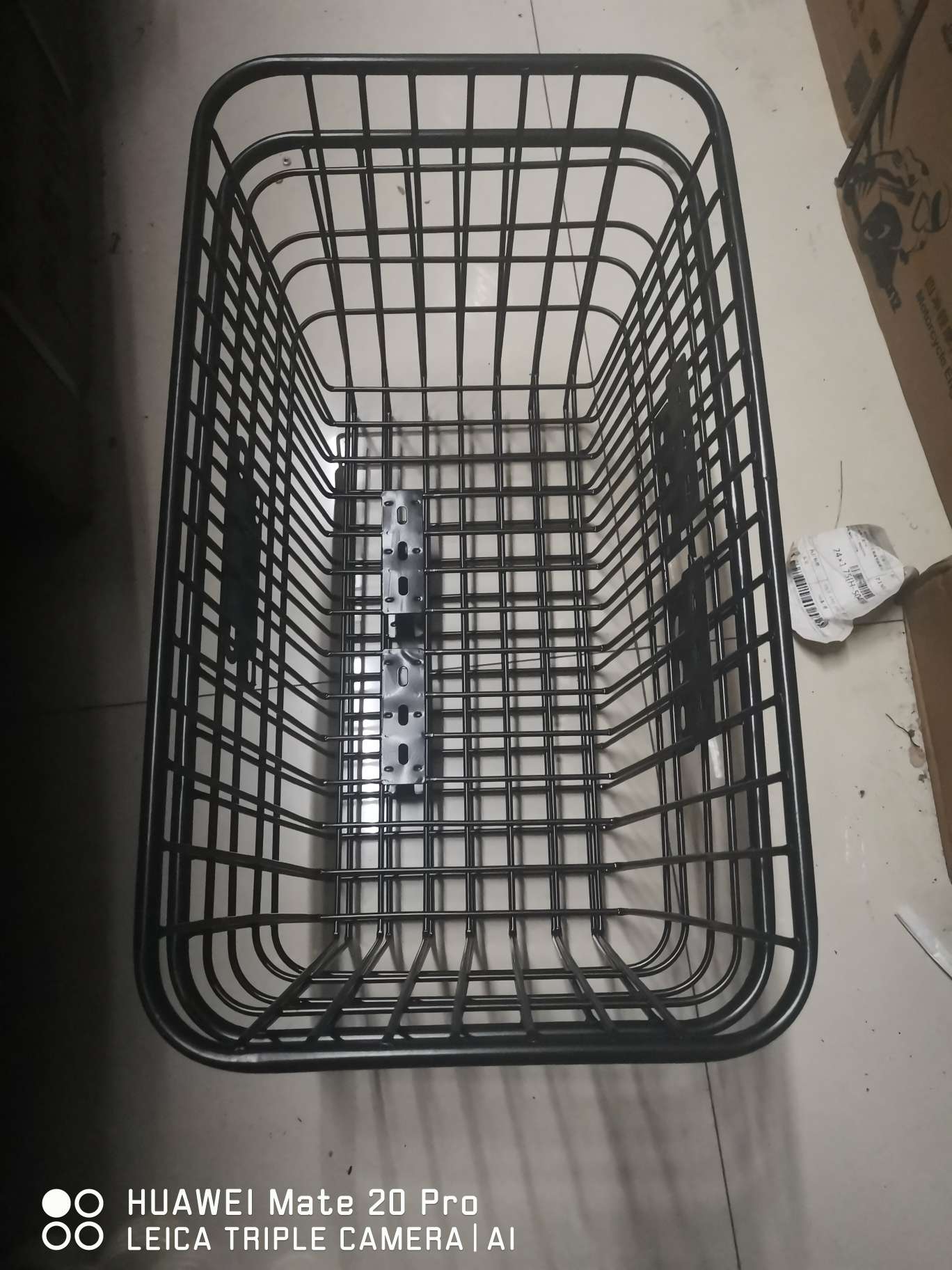 Electric vehicle large iron frame basket Application Scenario