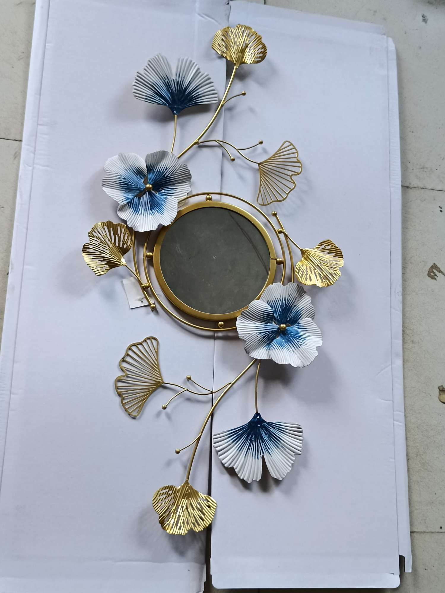 Yuxuan Iron Art Middle Eastern Style Home Decoration Ornaments, metal handicrafts, New European Ginkgo leaf Wall Hanging, 30 details Picture