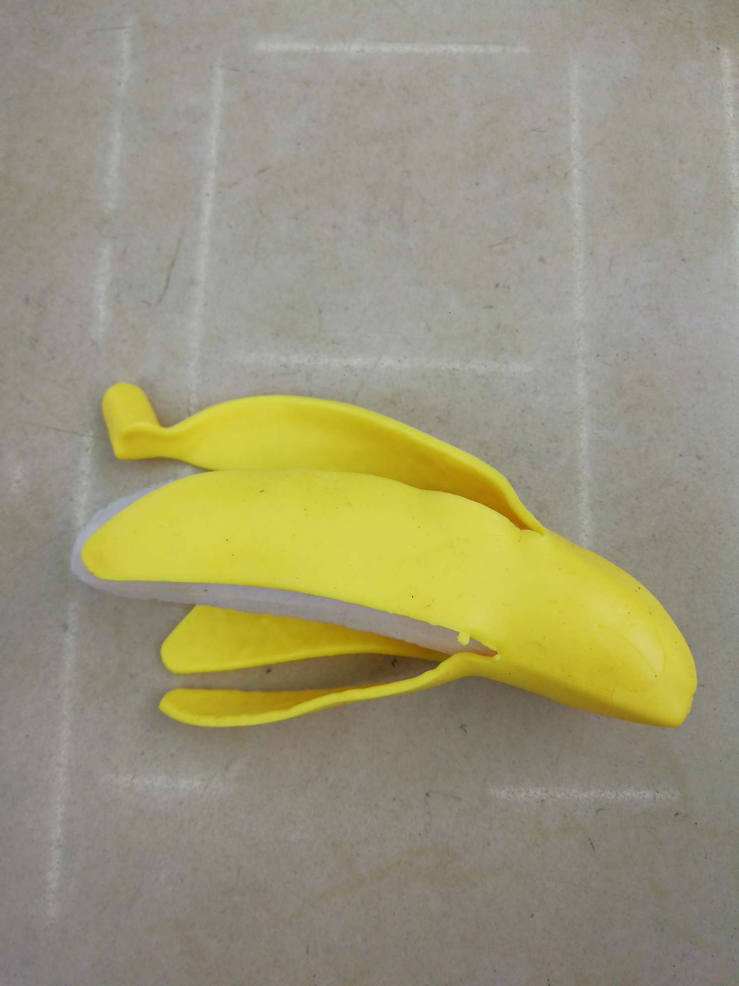 香蕉捏捏乐/磨牙器/软胶挤压产品图