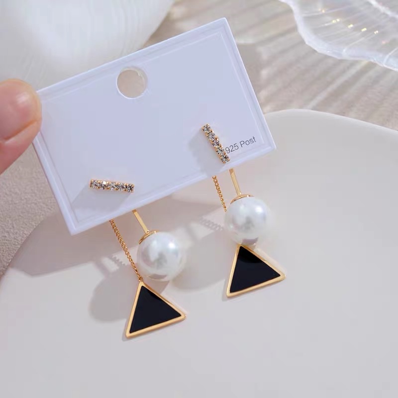 Short pearl women's Hong Kong-style earrings, retro black triangular earrings, Jieya steel jewelry details Picture