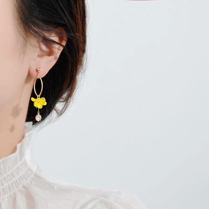 Flower spring sweet long style, super ethereal and fashionable tassel earrings, Jieya steel jewelry Application Scenario