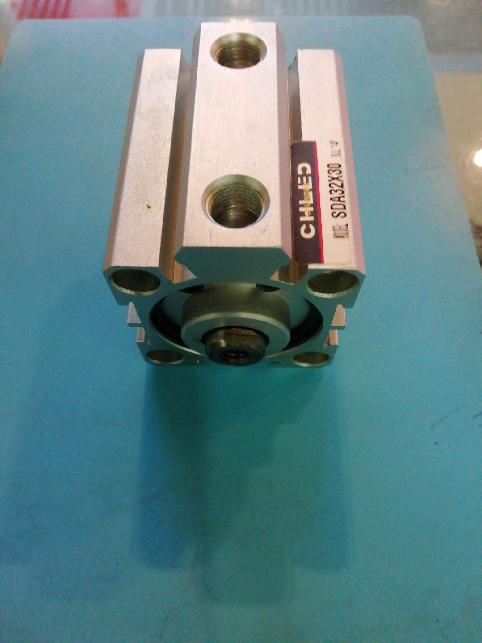 Thin cylinder SDAX30 Application Scenario