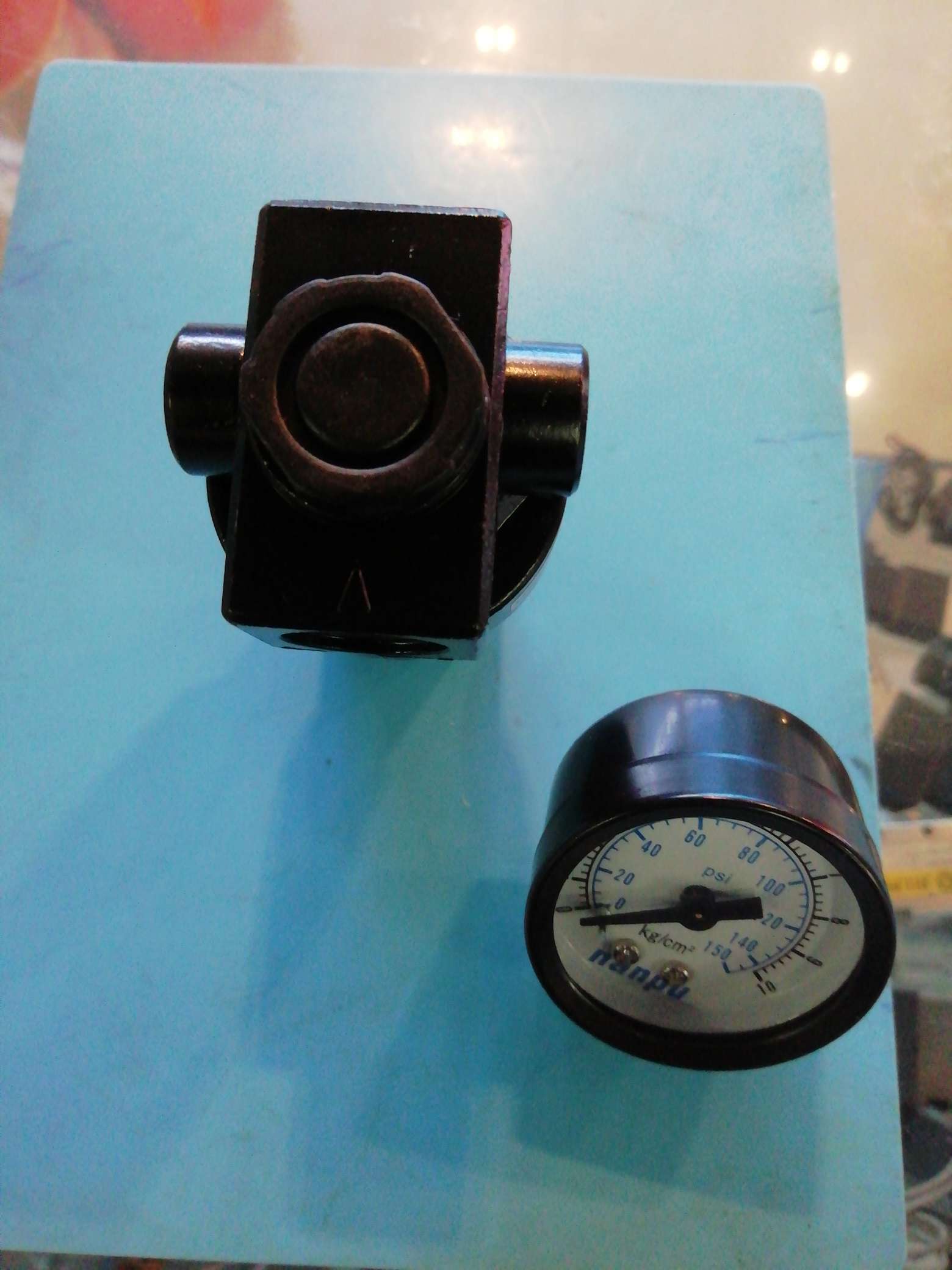 Pressure regulating valve AR2000 Item Picture