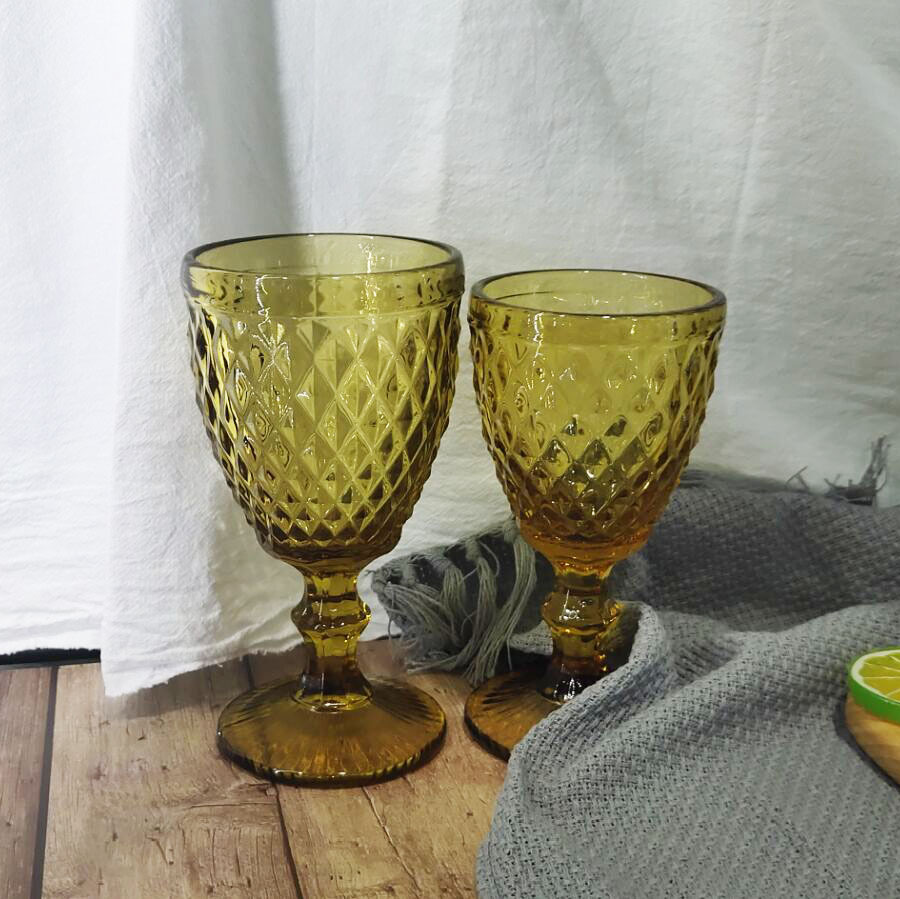 厂家直销创意高端欧式复古浮雕玻璃杯，红酒杯，果汁杯彩色高脚杯详情5