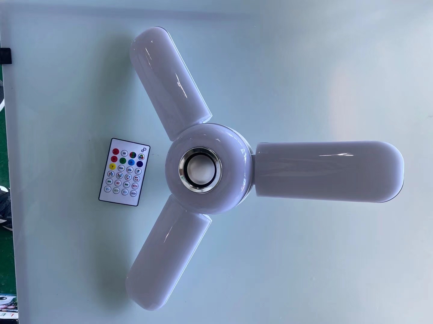 LED蓝牙音乐灯产品图