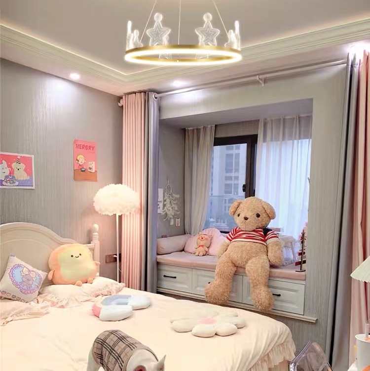 A light luxury master bedroom chandelier with a starry sky, a warm and romantic lighting fixture that exudes a girlish heart, and a modern and simple ceiling-mounted room lamp