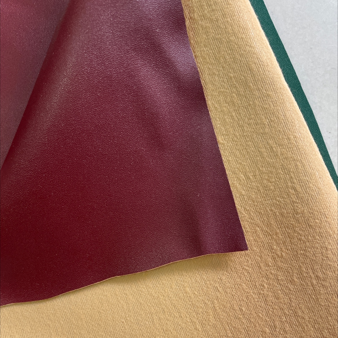 Fine-grained Napa leather fabric, leather bags, sofas, accessories, soft furnishings, belts, wine red xwnp010 Application Scenario