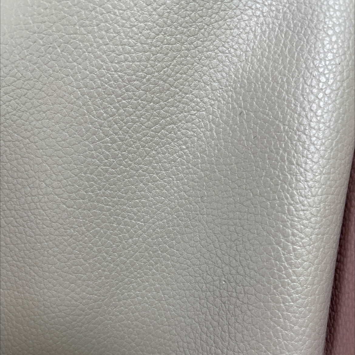 Four Seasons Lychee leather fabric, leather bags, sofas, accessories, soft furnishings, belts, deep khaki sjlz012 Application Scenario