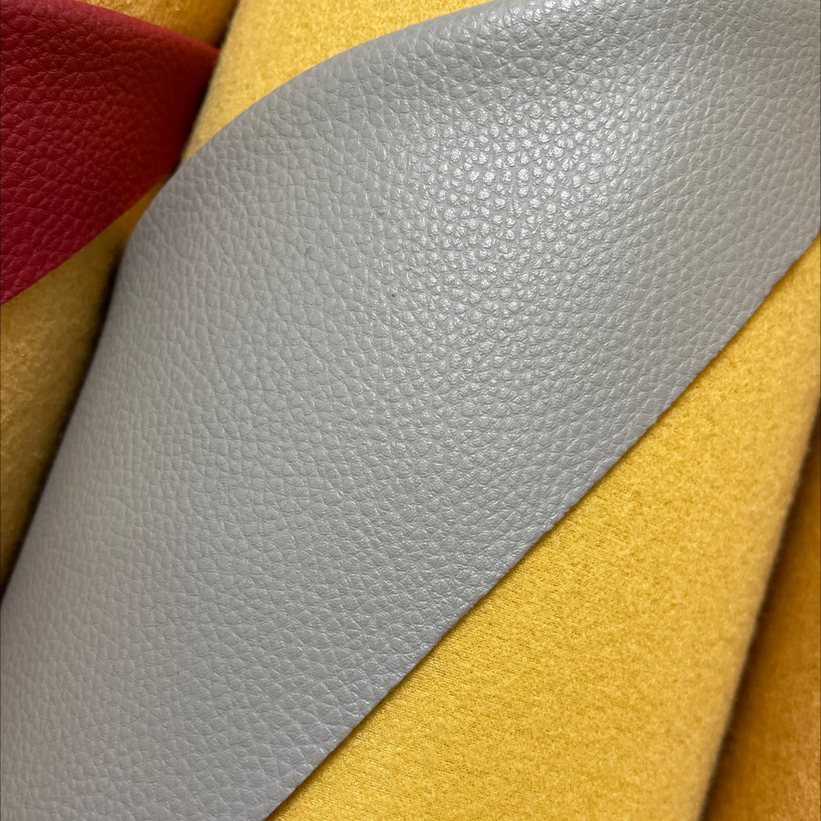 Four Seasons Lychee leather fabric, leather bags, sofas, accessories, soft furnishings, belts, khaki grey sjlz010 Application Scenario