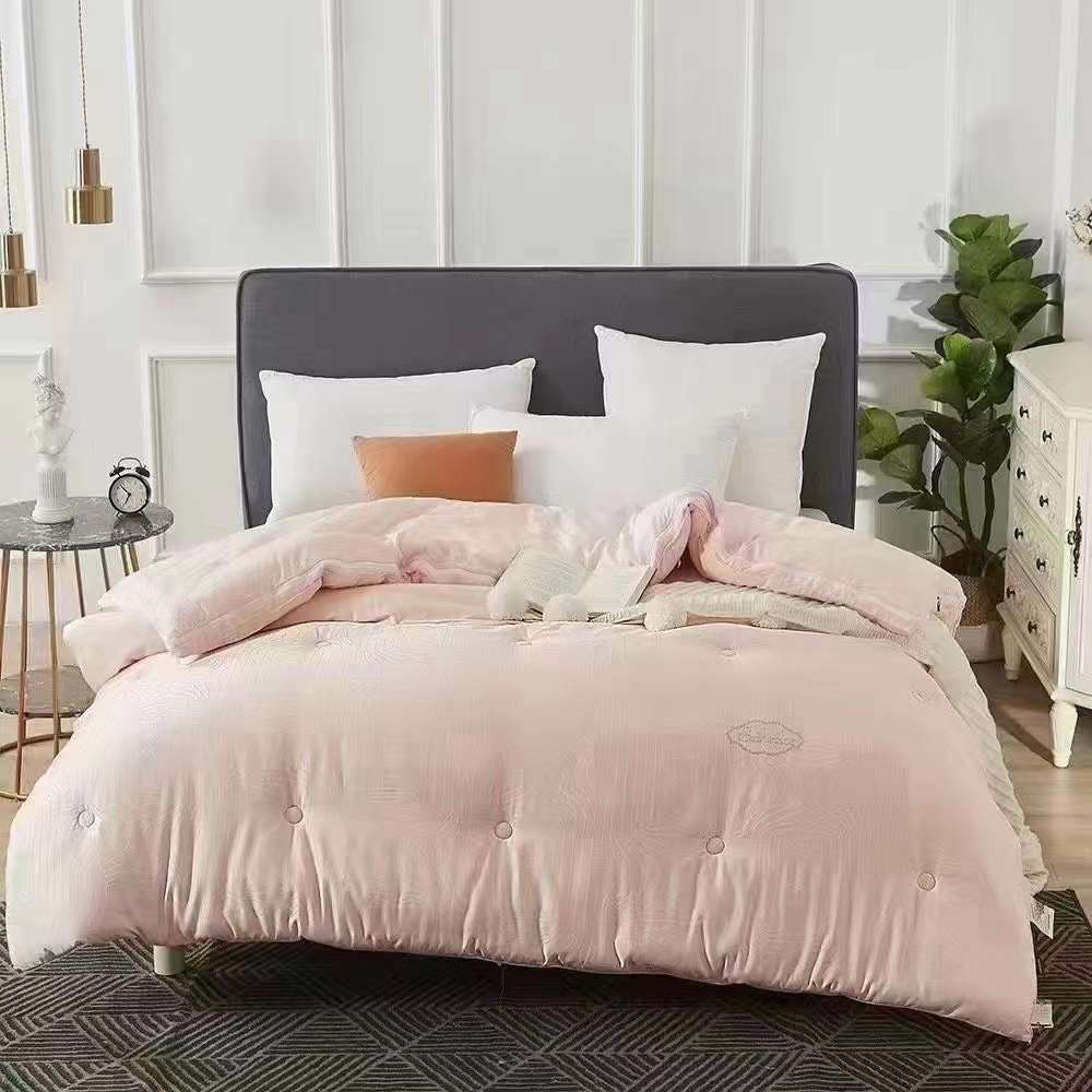 Moisturizing Soybean 2-In-1 Quilt
The Zipper Is A Hot Seller 🔥 details Picture